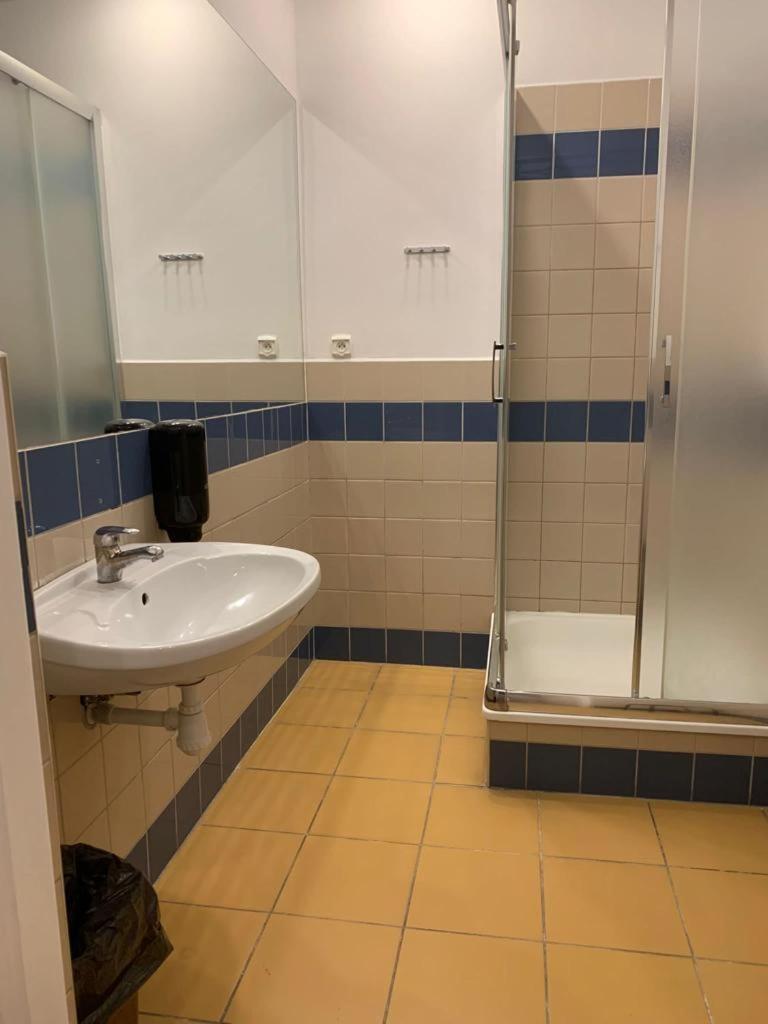 Schronisko Na Wyspie Hostel Wroclaw Luaran gambar